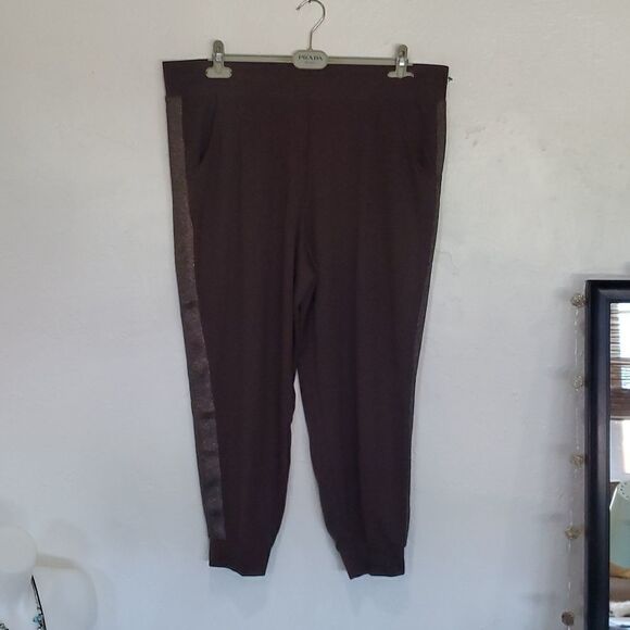 Quaker Factory Joggers  - Picture 1 of 13